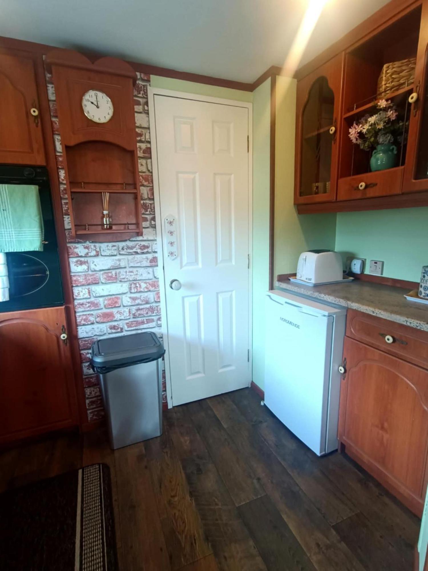Mount Bolton Mobile Home Portlaw エクステリア 写真